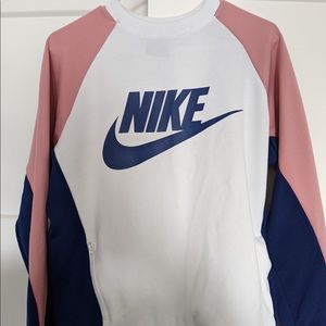 Nike crew neck sweat shirt